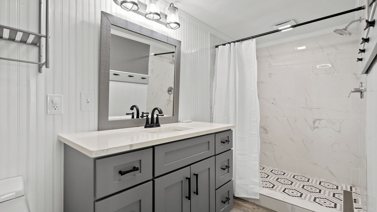 Photo of Bathroom in Cherry Grove Beach