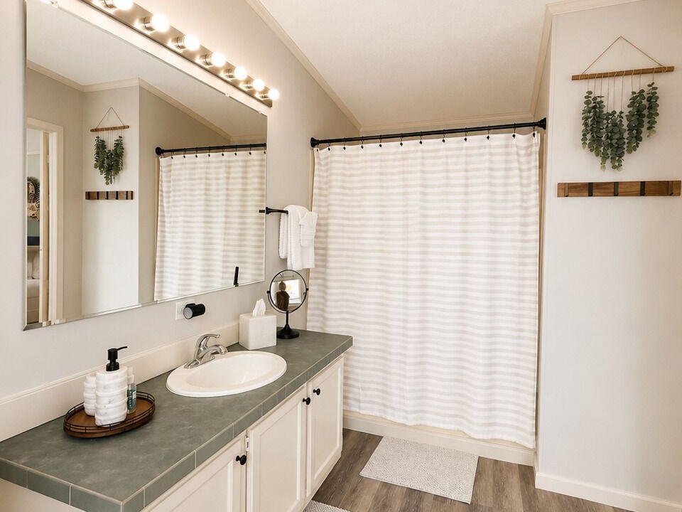 Photo of Bathroom in Court House