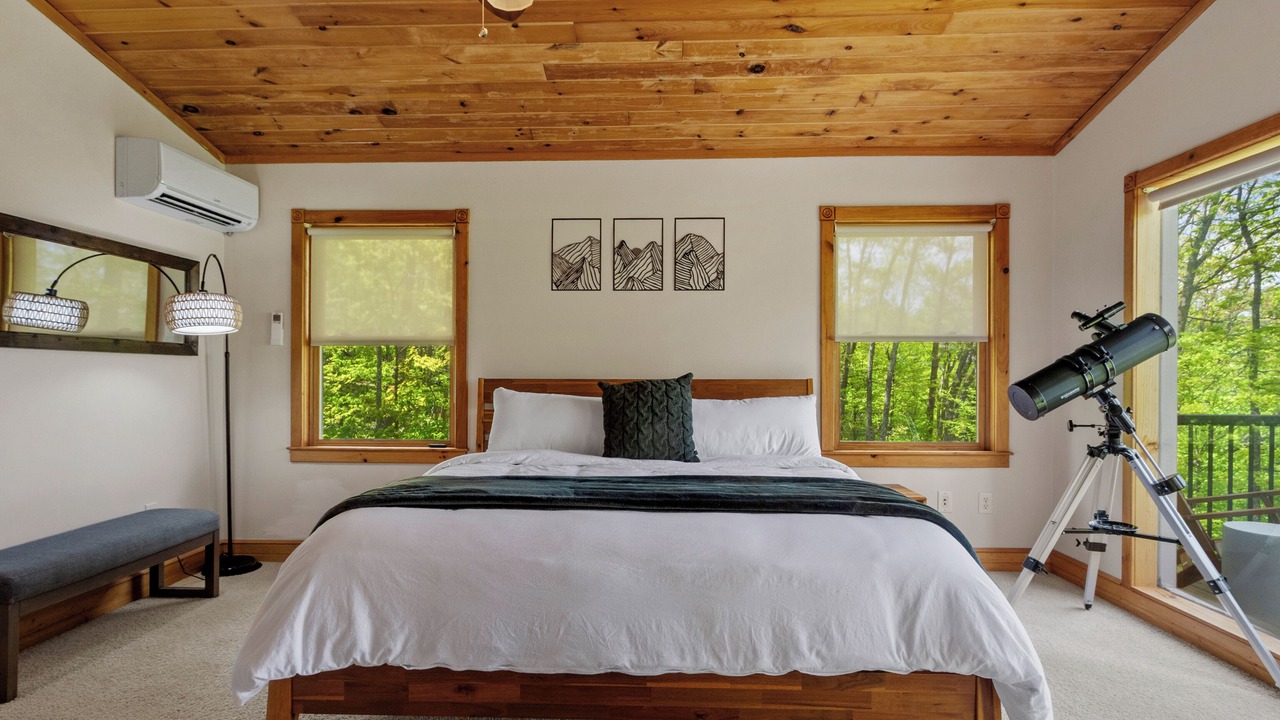 Photo of Bedroom in Burnsville