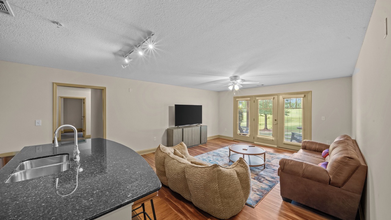Photo of Livingroom in Seneca