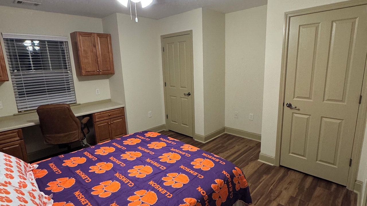 Photo of Bedroom in Seneca