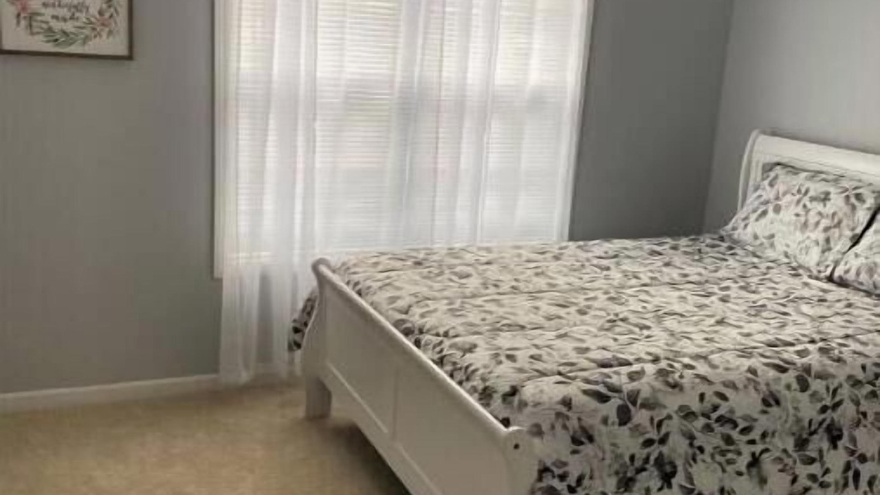 Photo of Bedroom in Dalzell