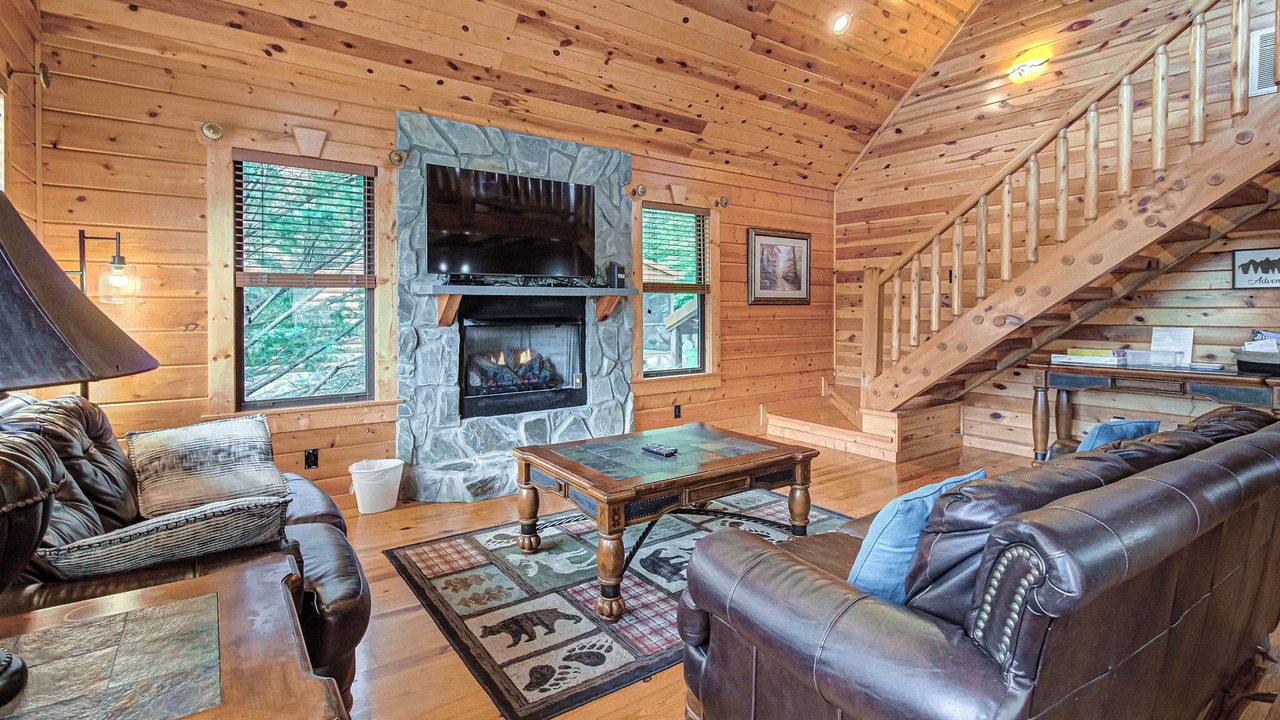 Photo of Livingroom in White Oak Lodge