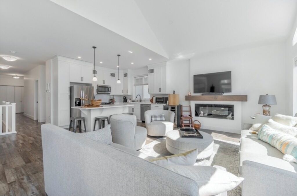 Photo of Livingroom in Osoyoos