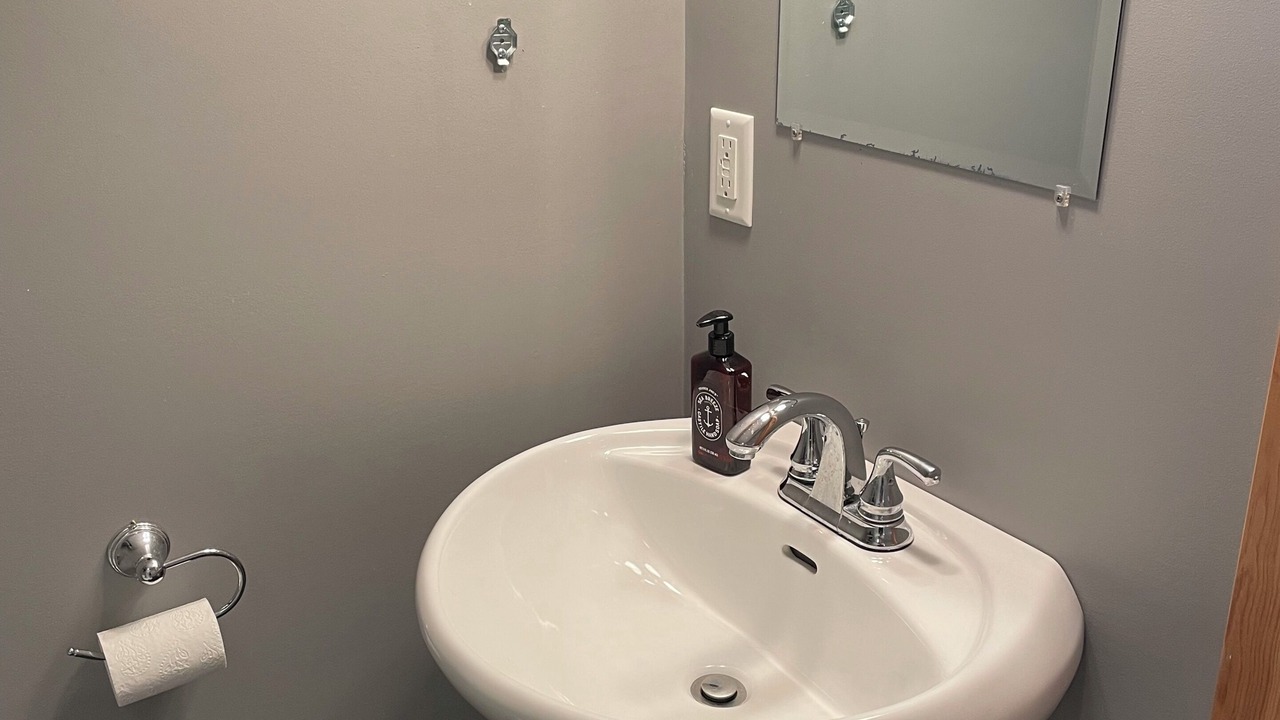 Photo of Bathroom in Armour