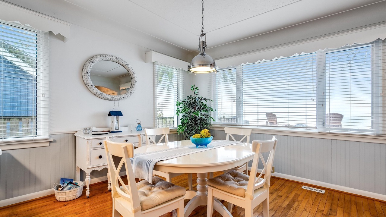Photo of Livingroom in Leamington