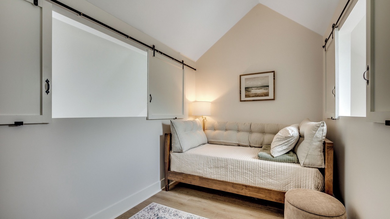Photo of Bedroom in Surfside Beach