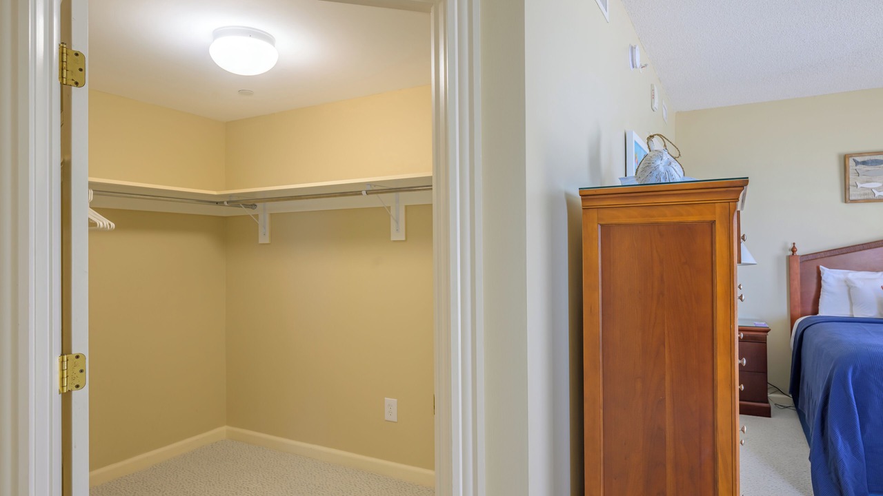 Photo of Bedroom in Arcadian Shores