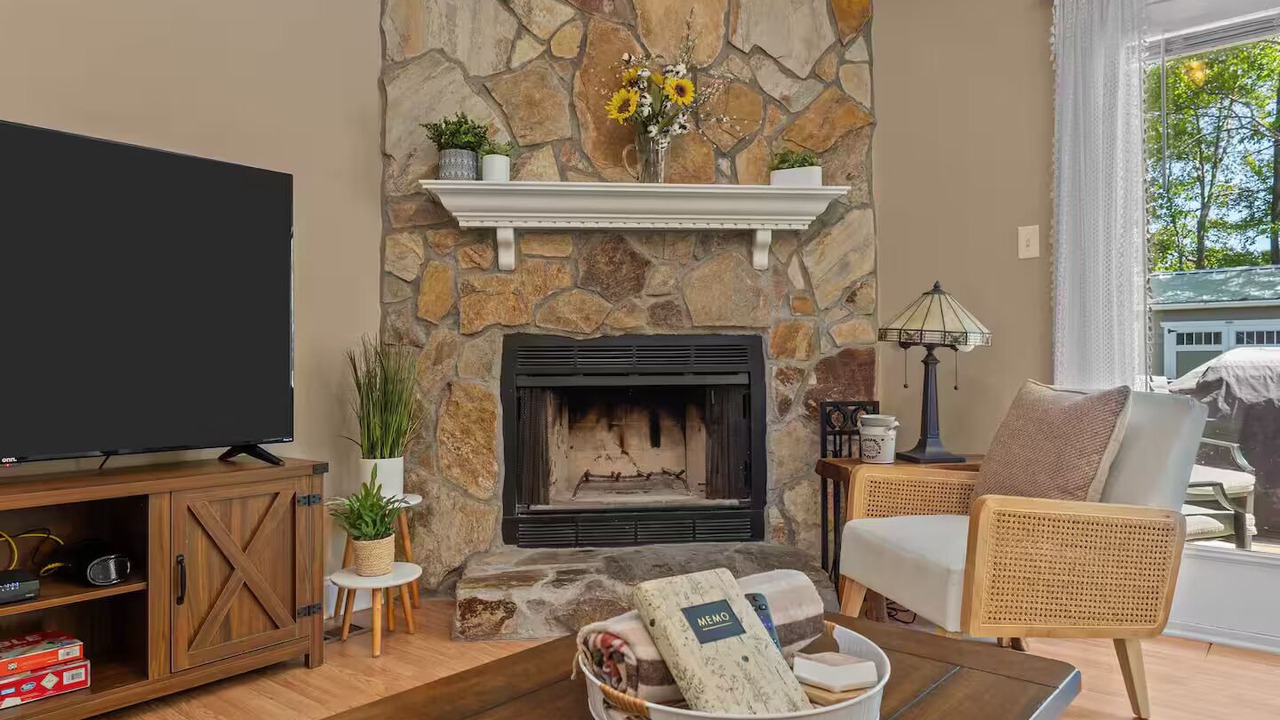 Photo of Livingroom in Cape Fear