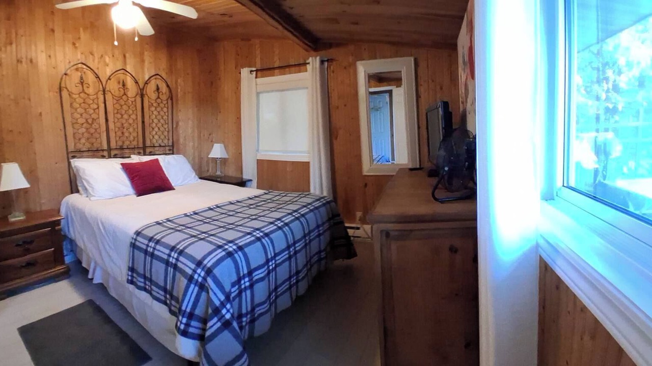 Photo of Bedroom in Hamilton