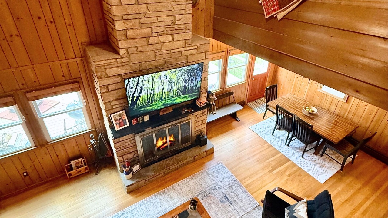 Photo of Livingroom in Charter Hills