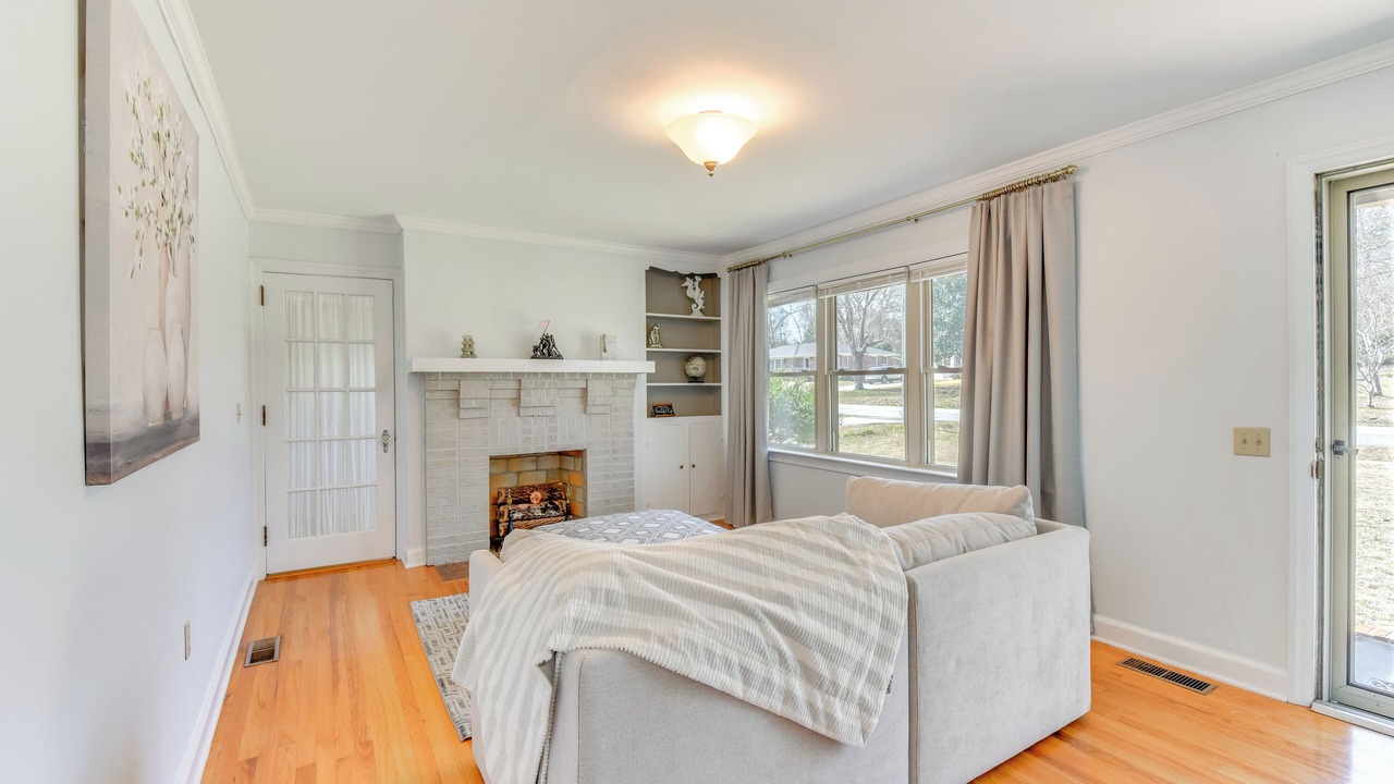 Photo of Bedroom in Hartwell