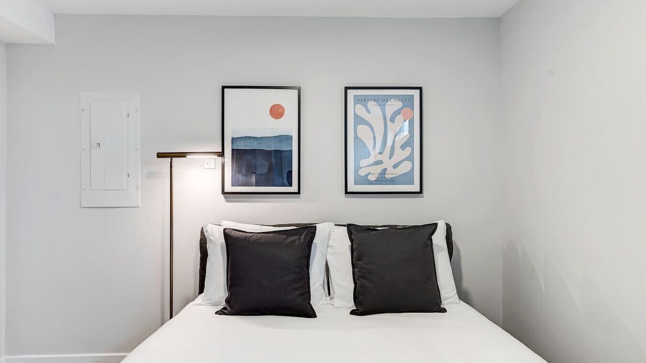 Photo of Bedroom in La Petite-Patrie