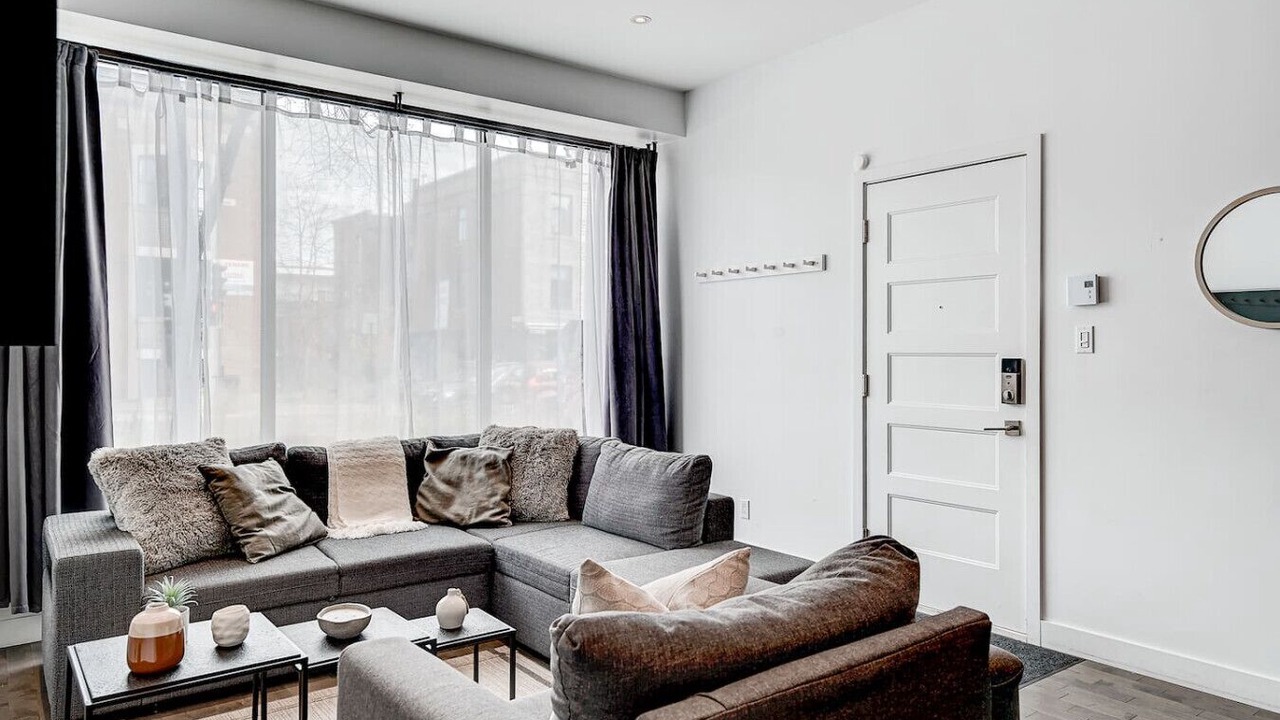 Photo of Livingroom in Plateau Mont Royal