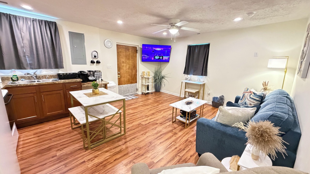 Photo of Livingroom in Cross Lanes
