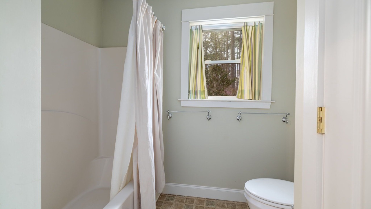Photo of Bathroom in Wildwood Point