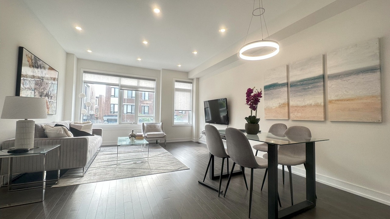 Photo of Livingroom in Vaughan