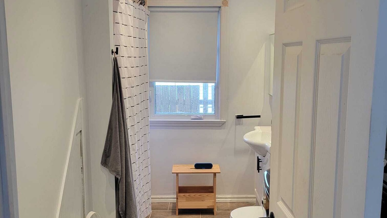 Photo of Bathroom in Pierrefonds-Roxboro