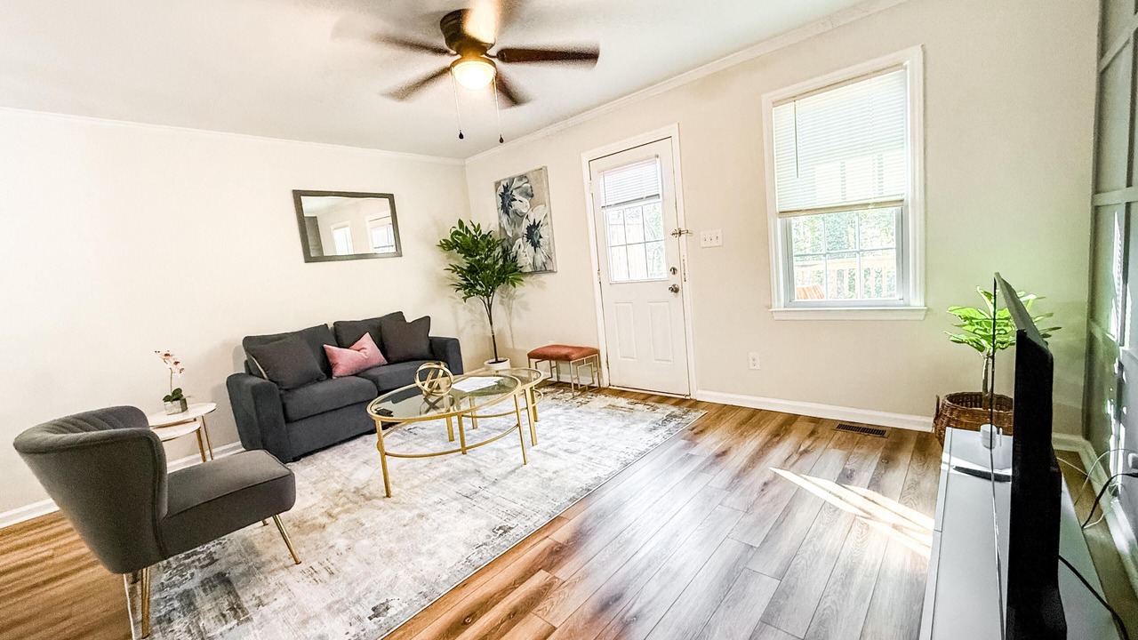 Photo of Livingroom in Southeast Raleigh