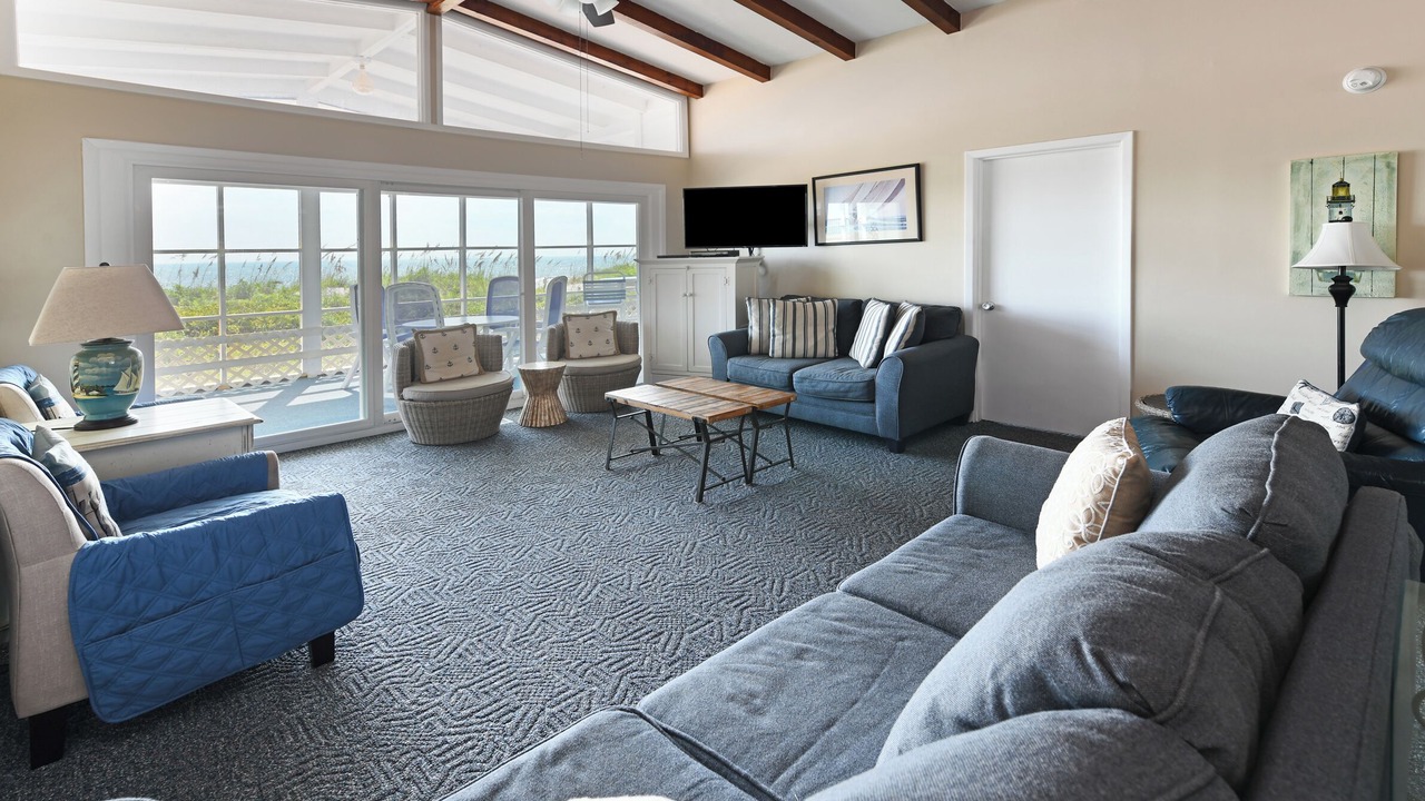 Photo of Livingroom in Long Bay Estates