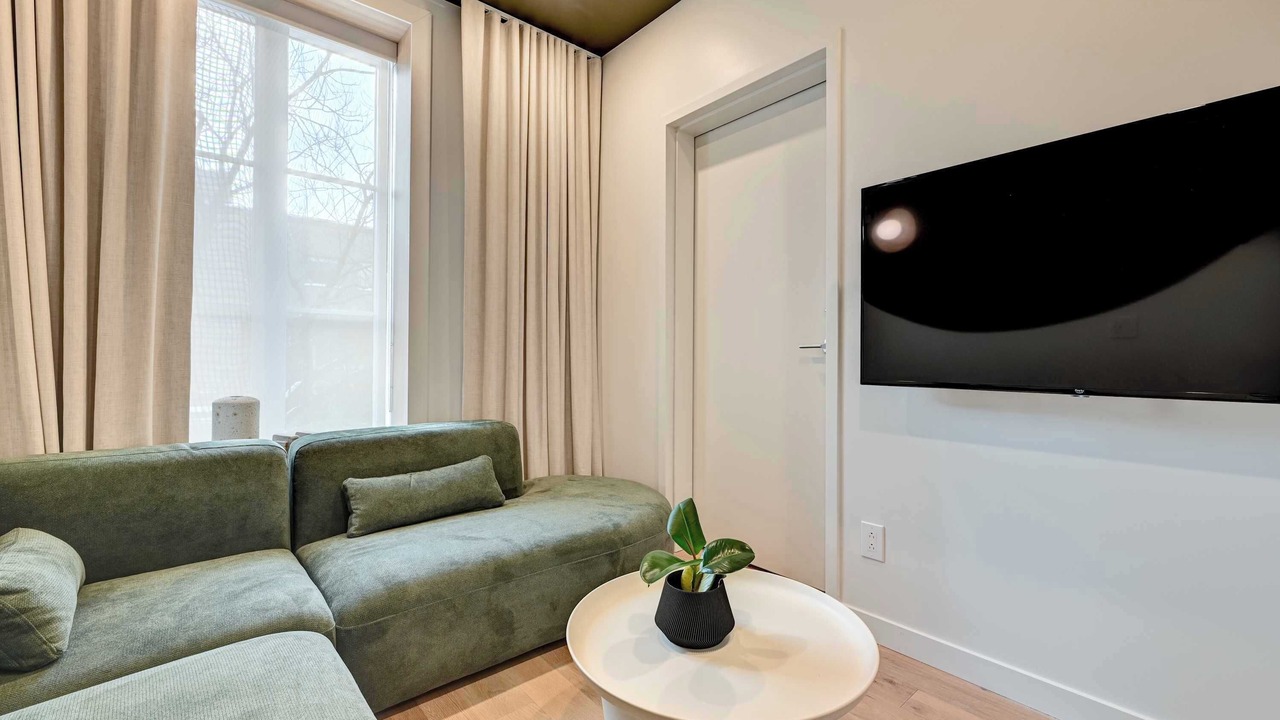 Photo of Bedroom in Plateau Mont Royal