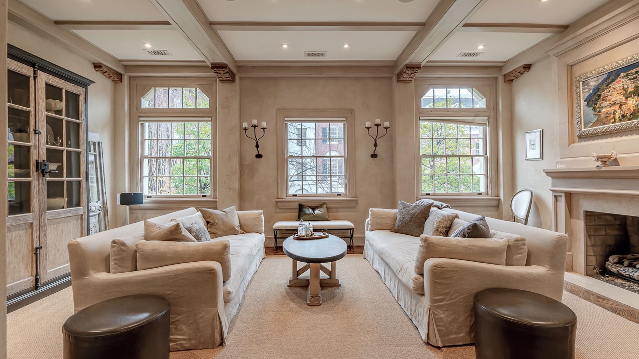 Photo of Livingroom in Adams Morgan