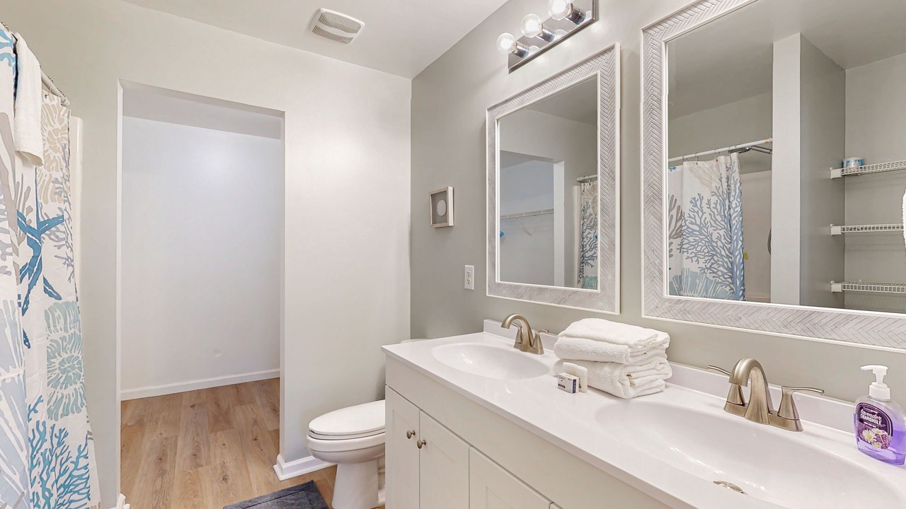 Photo of Bathroom in Sunset Beach