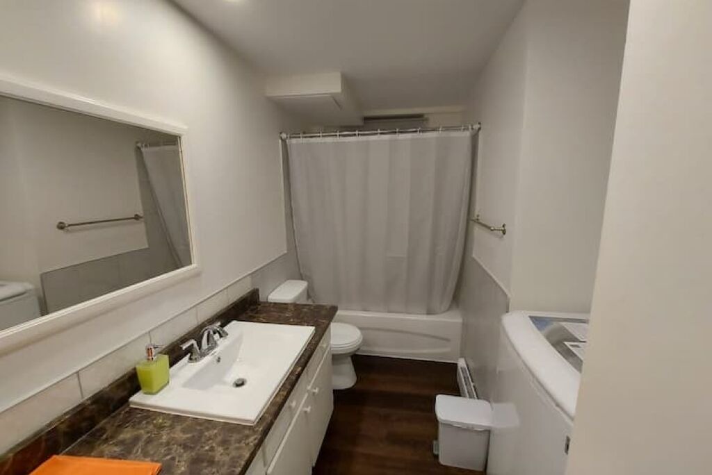 Photo of Bathroom in Cap de la Madeleine