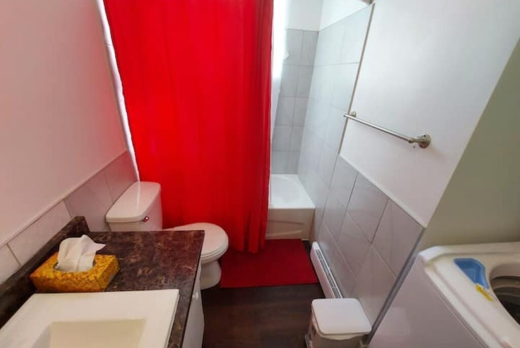 Photo of Bathroom in Cap de la Madeleine