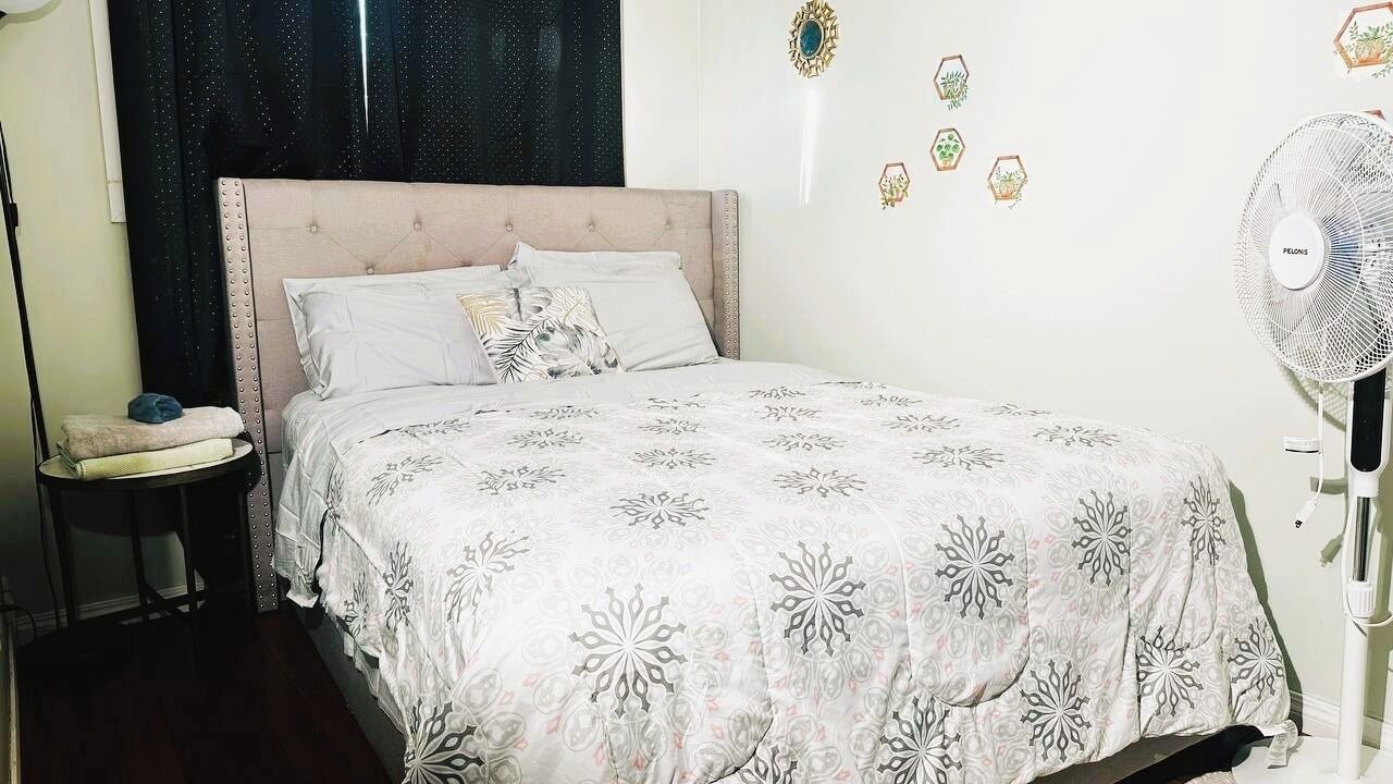 Photo of Bedroom in North Central Edmonton