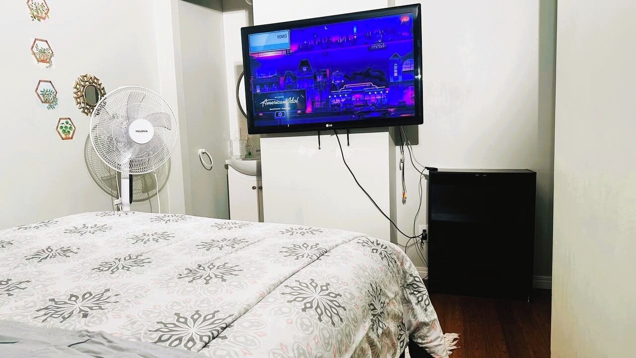 Photo of Bedroom in North Central Edmonton