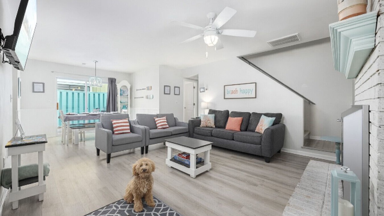 Photo of Livingroom in Windy Hill