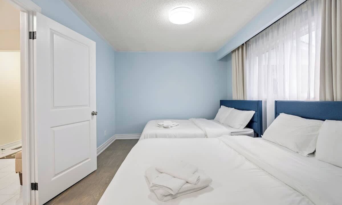 Photo of Bedroom in L'Amoreaux