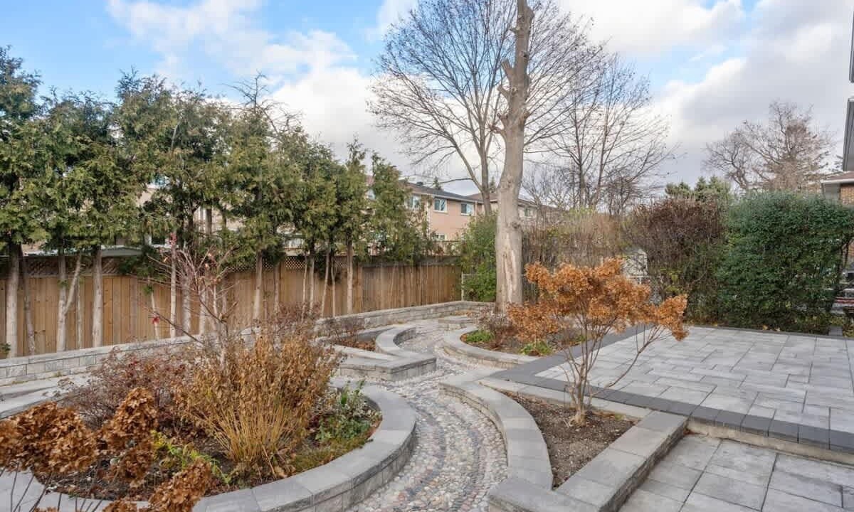 Photo of Outdoor in L'Amoreaux