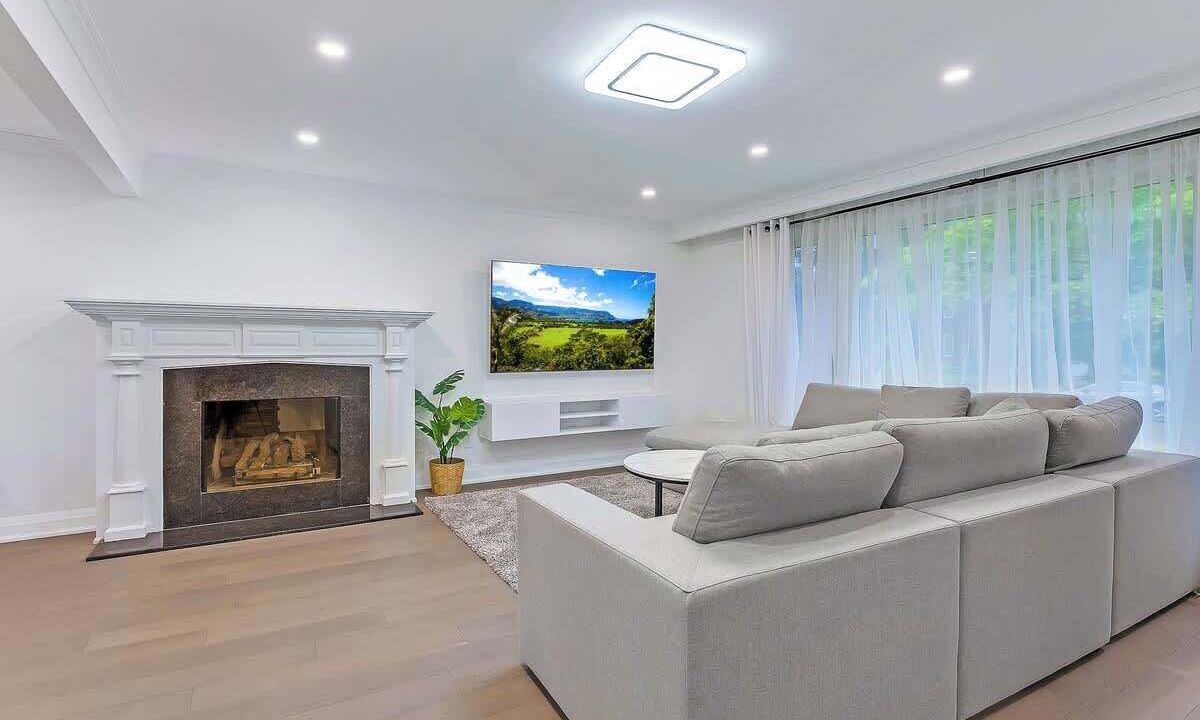Photo of Livingroom in Willowdale