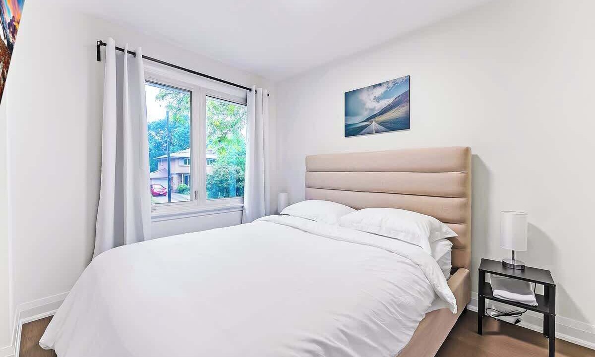 Photo of Bedroom in Willowdale