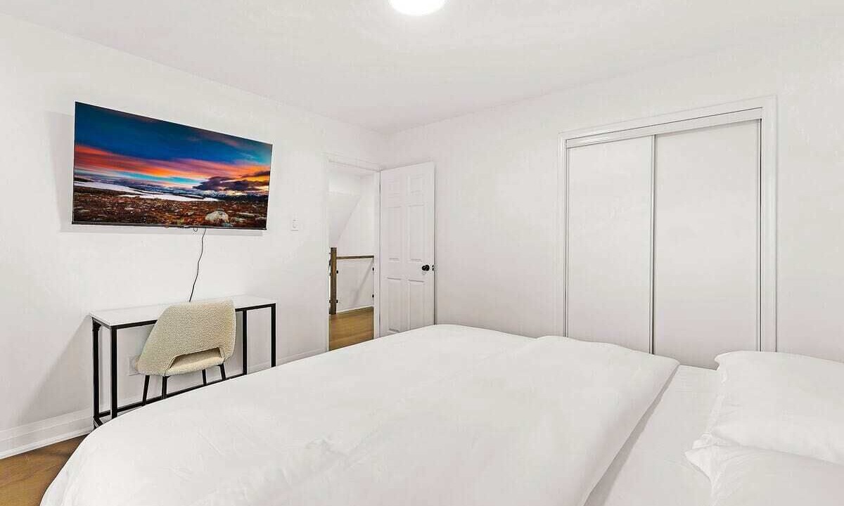 Photo of Bedroom in Willowdale