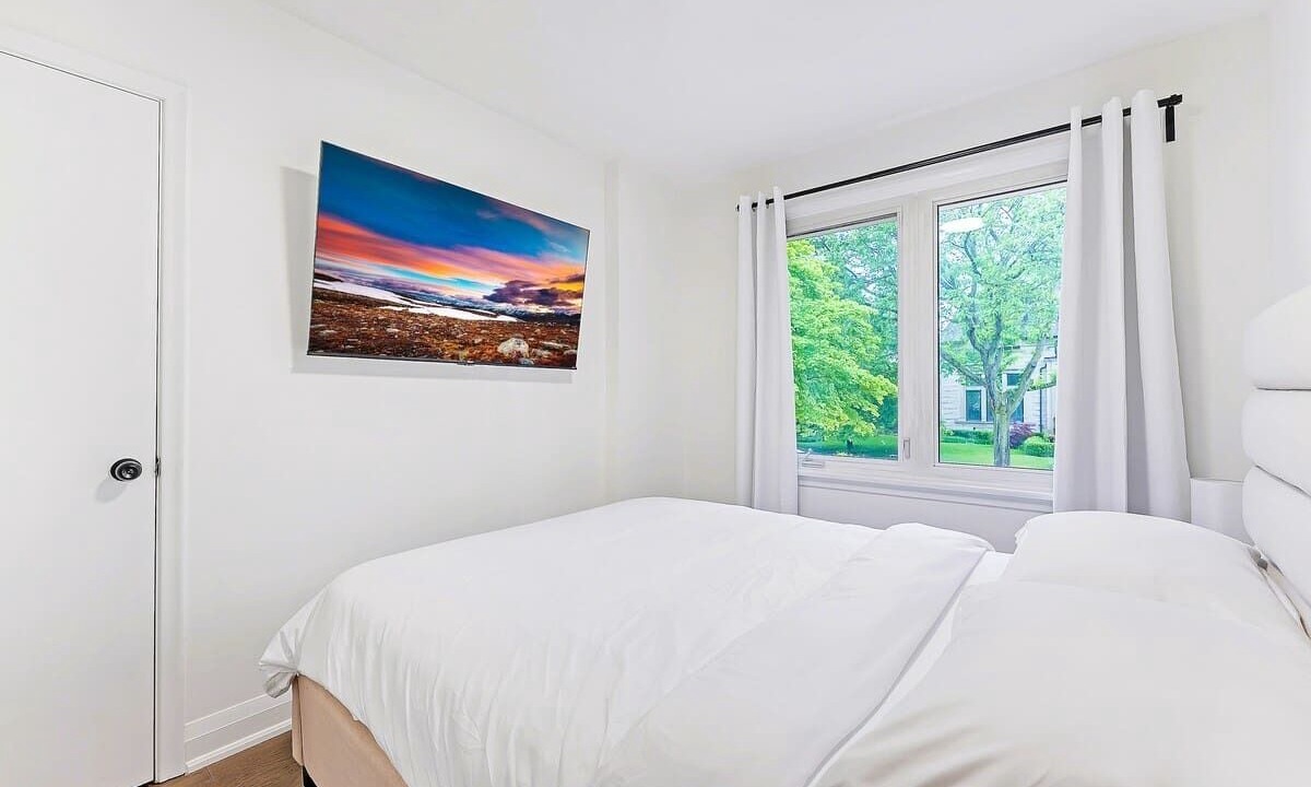 Photo of Bedroom in Willowdale