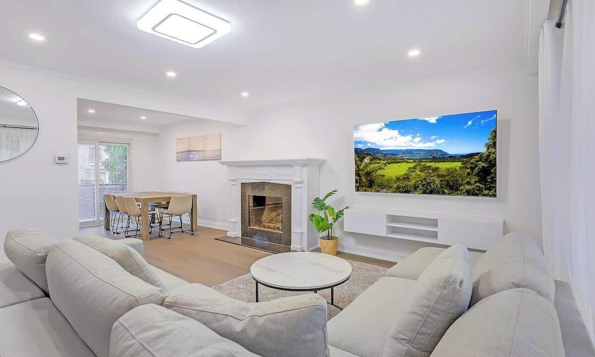 Photo of Livingroom in Willowdale