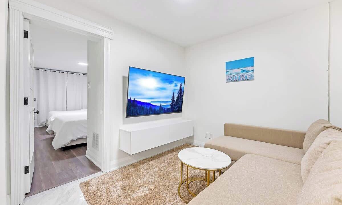Photo of Bedroom in Willowdale