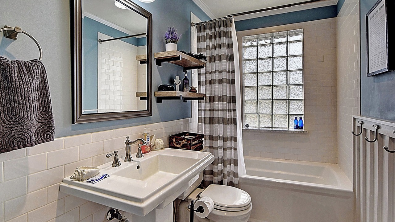 Photo of Bathroom in Kingsport
