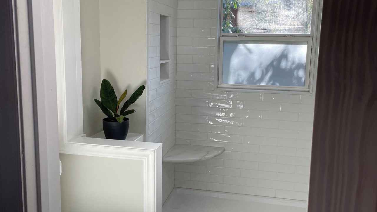 Photo of Bathroom in Newland