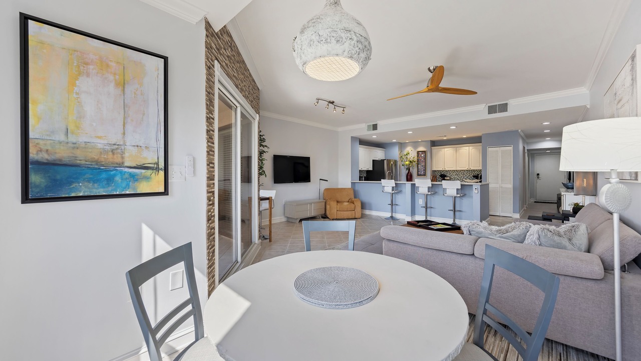 Photo of Livingroom in Shelter Cove