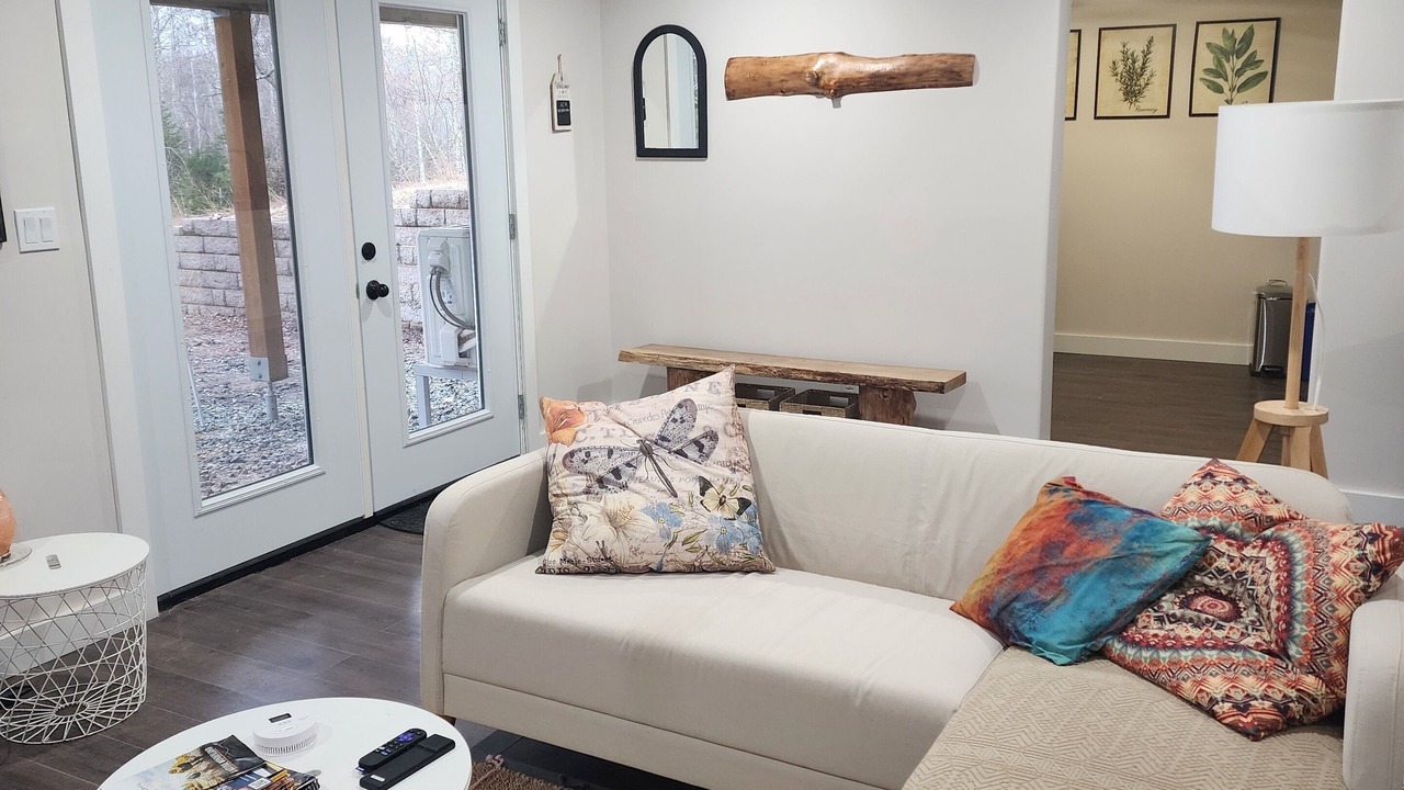 Photo of Livingroom in Amherst