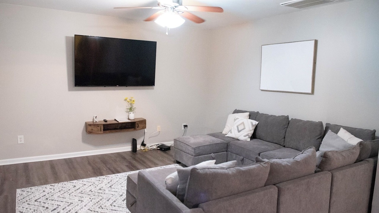 Photo of Livingroom in Huntcliff