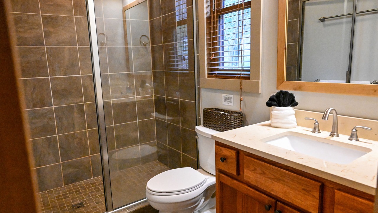 Photo of Bathroom in Seven Devils