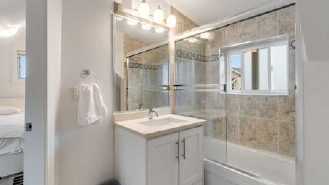 Photo of Bathroom in East Side