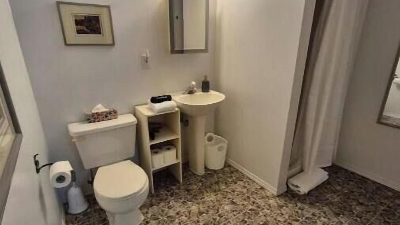 Photo of Bathroom in Golden