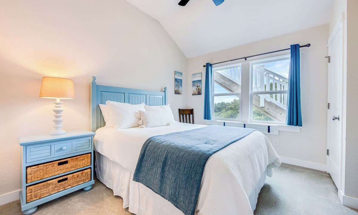 Photo of Bedroom in Sea Scape