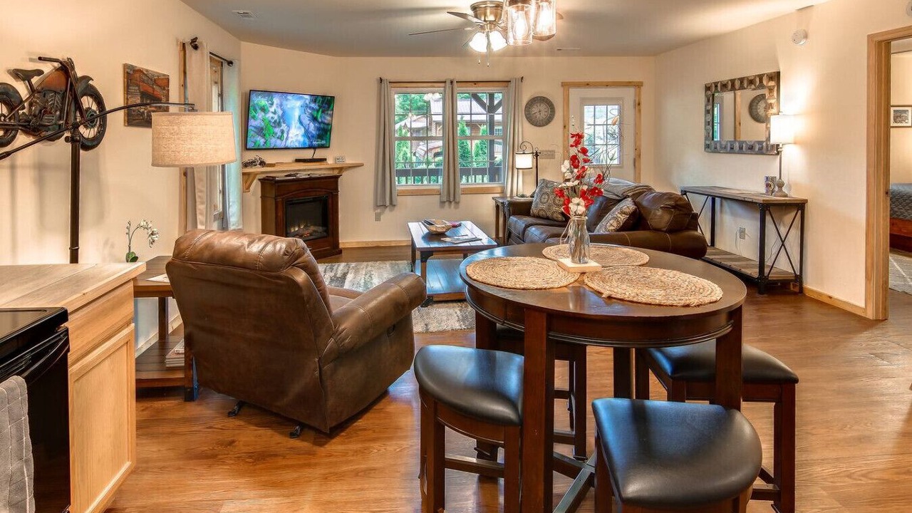 Photo of Livingroom in Cherokee